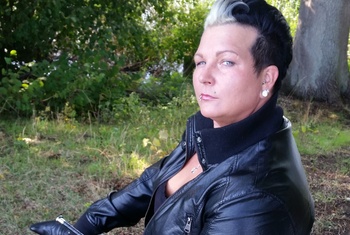 Dominante Frau aus Frankfurt sucht devote Männer frankfurt-am-main, fetisch-sex-und-bdsm-frankfurt-am-main